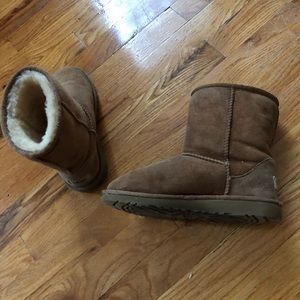 Brown uggs